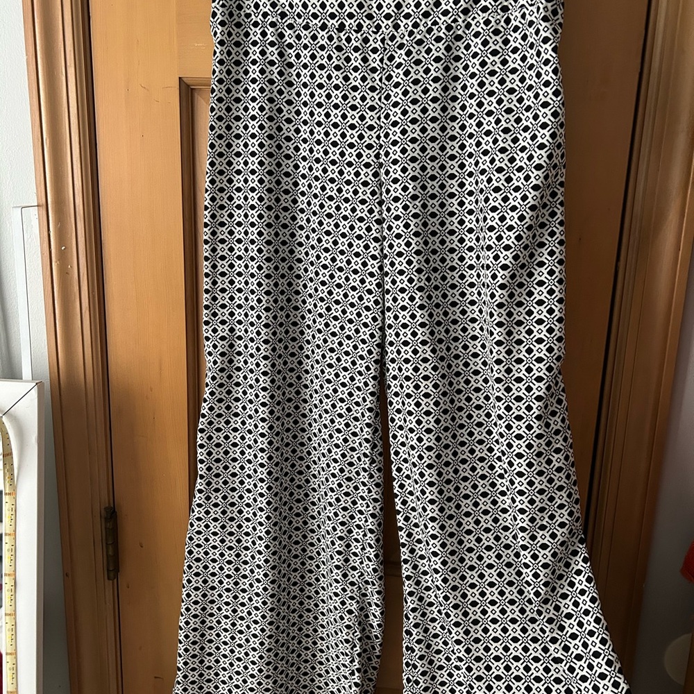 Bar III Black and White Wide Leg Pants